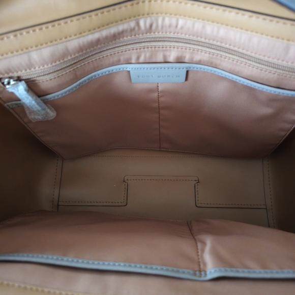 Brand New Tory Burch Bag - Picture 4 of 6
